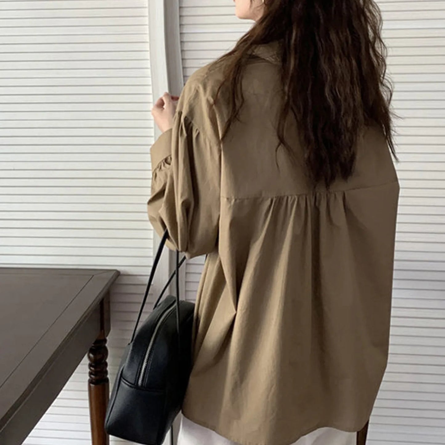 French Long Sleeved Shirt For Women With Retro Wood Ear Fungus Edge Collar Design Loose Shirt Elegant Fashion Thin Button Top