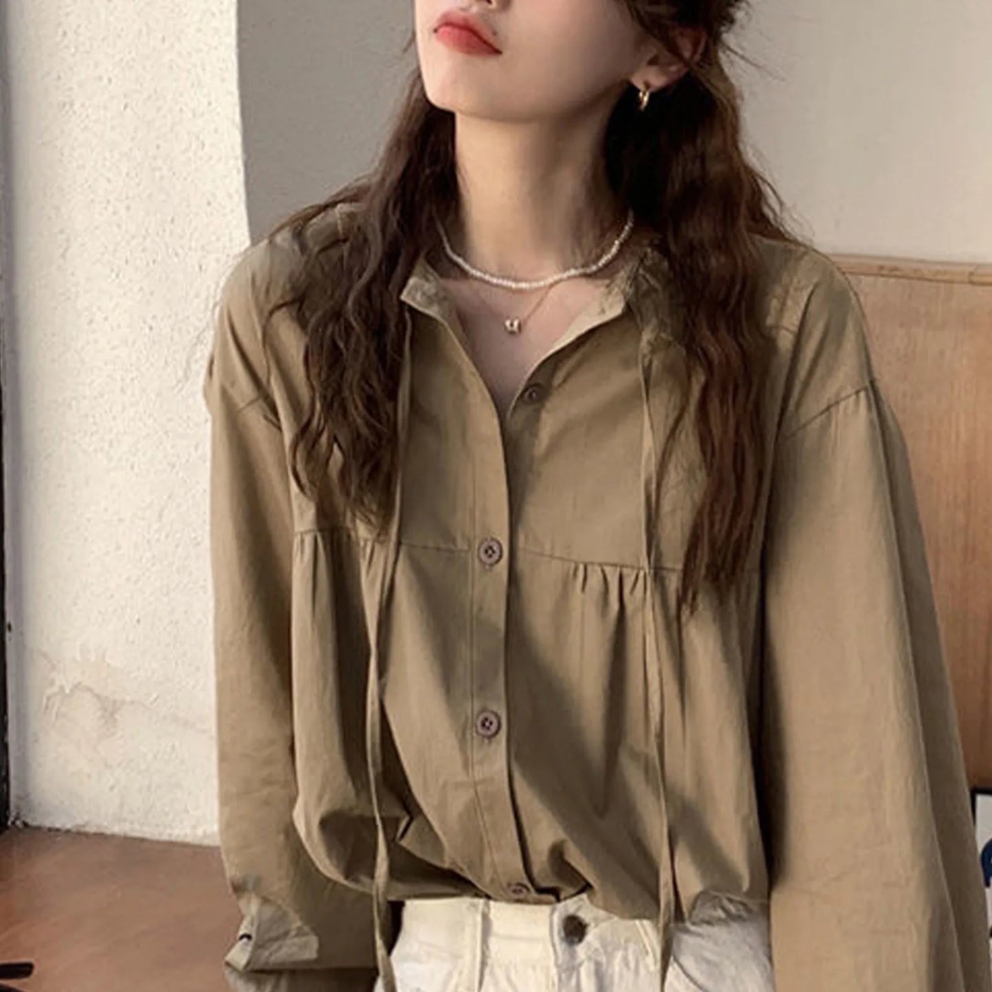 French Long Sleeved Shirt For Women With Retro Wood Ear Fungus Edge Collar Design Loose Shirt Elegant Fashion Thin Button Top